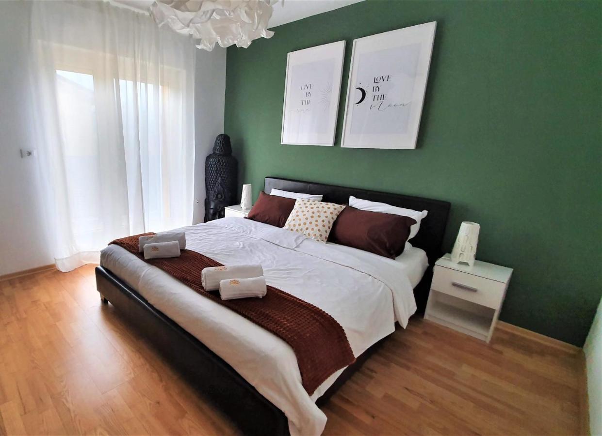 Apartment And Rooms Hisa Sonca コバリード エクステリア 写真