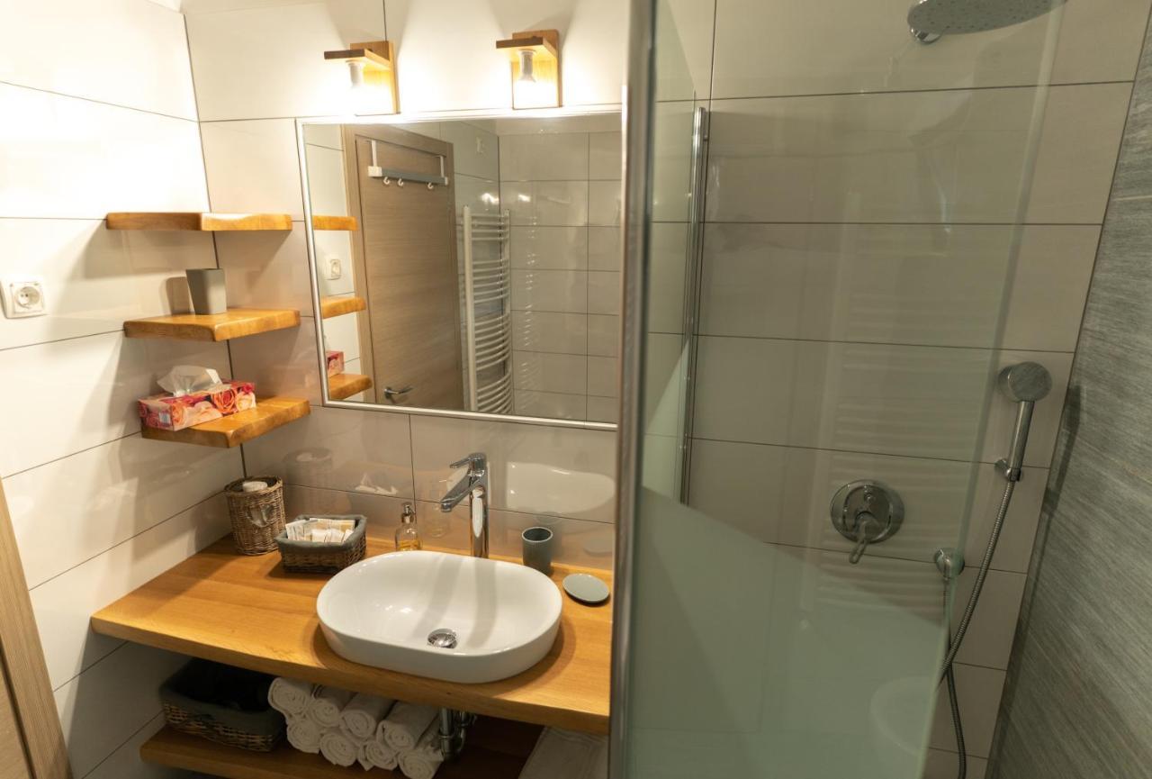 Apartment And Rooms Hisa Sonca コバリード エクステリア 写真