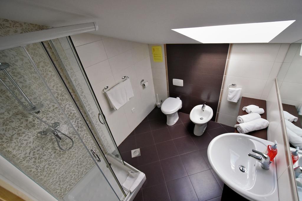 Apartment And Rooms Hisa Sonca コバリード 部屋 写真